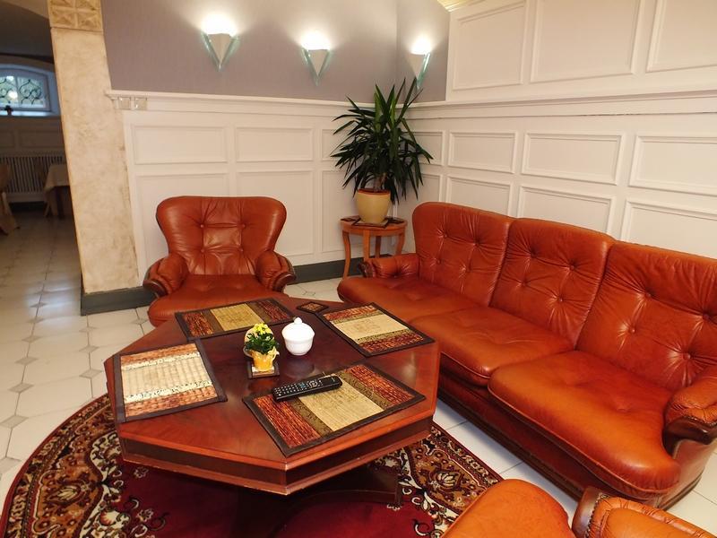 Dom Pracy Tworczej Hotel Gołuchów Kültér fotó