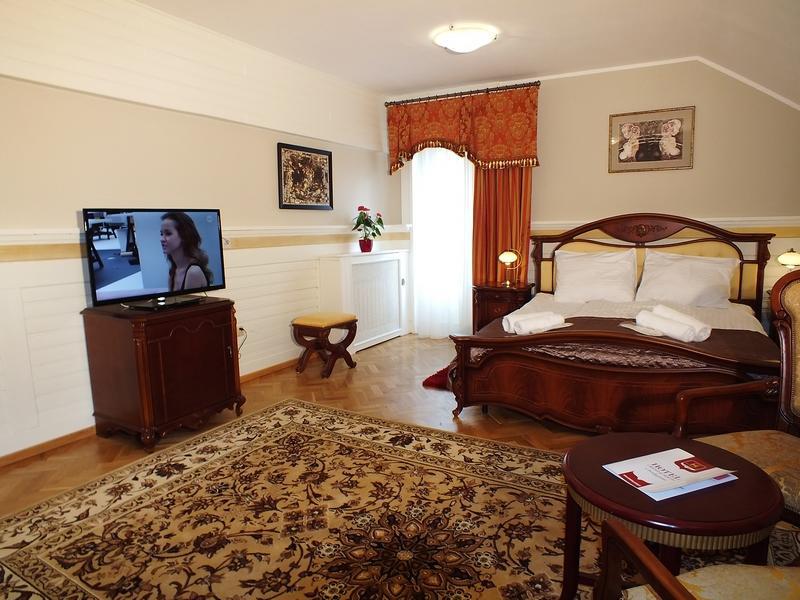 Dom Pracy Tworczej Hotel Gołuchów Kültér fotó