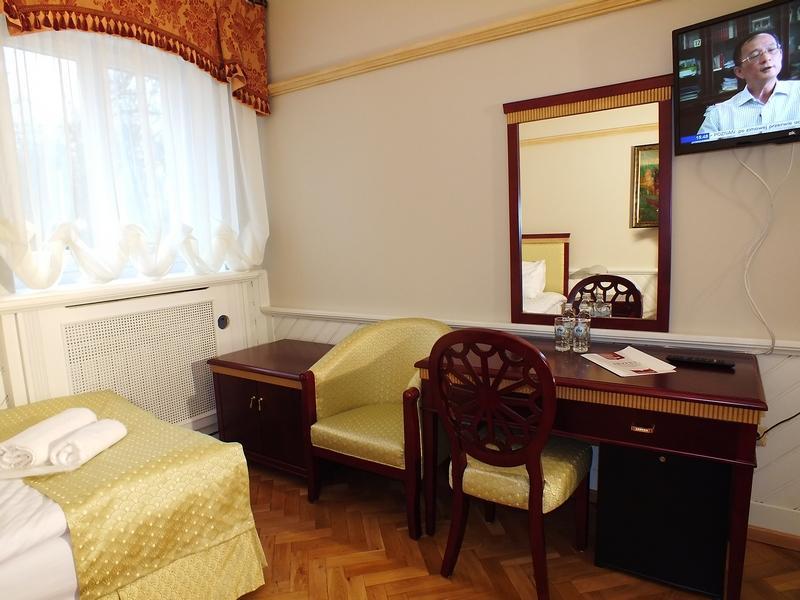 Dom Pracy Tworczej Hotel Gołuchów Kültér fotó