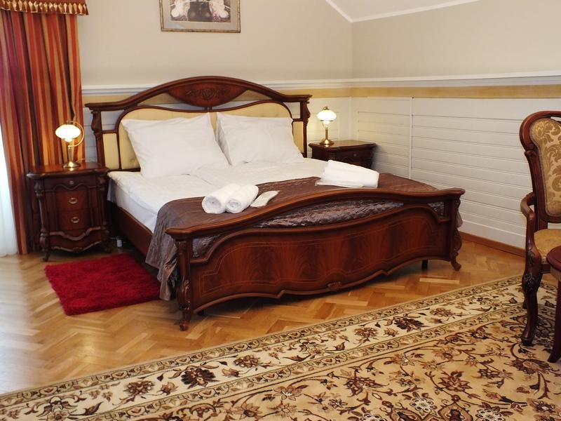 Dom Pracy Tworczej Hotel Gołuchów Kültér fotó