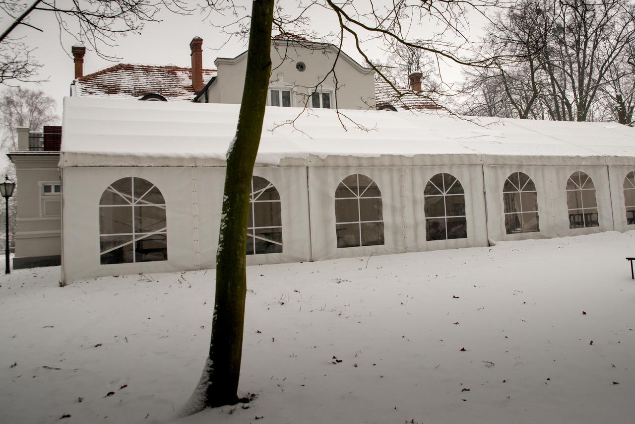 Dom Pracy Tworczej Hotel Gołuchów Kültér fotó